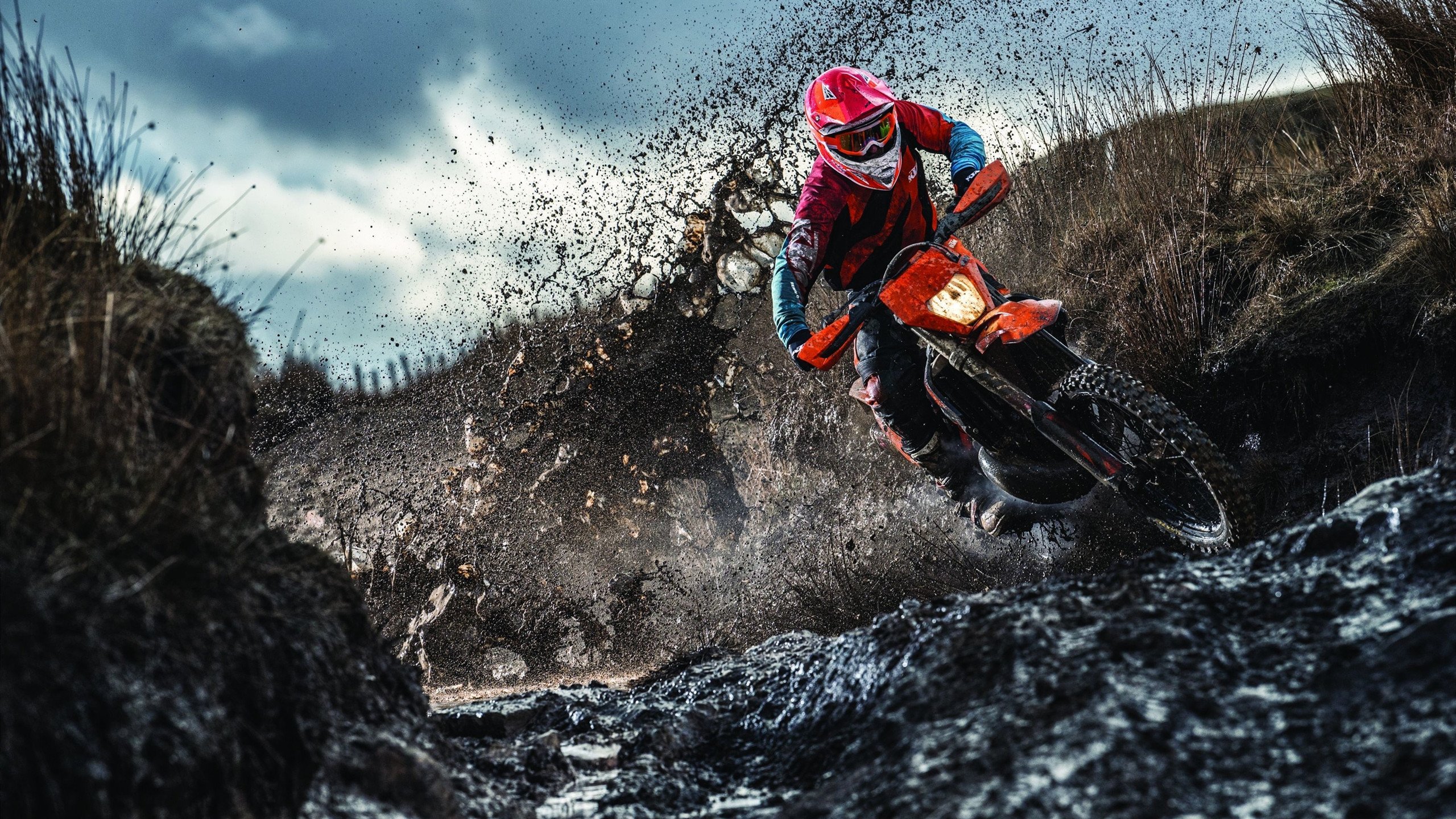 开云娱乐官网-巴萨险平布鲁日,三度落后三度扳平,防线亟待改善,巴萨43场不败