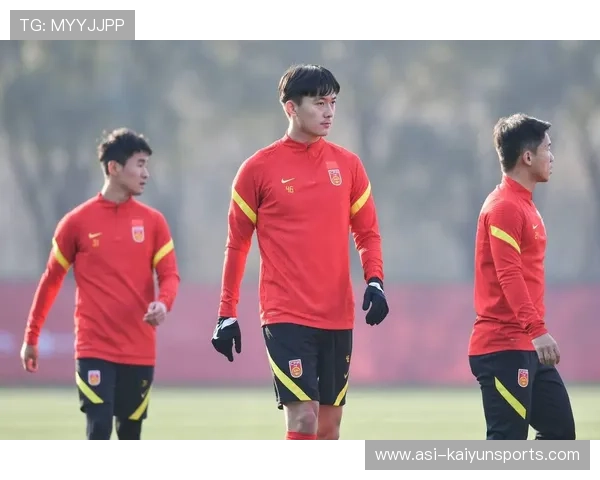 国足球员体能监测与训练方法，中国足球运动员体能测试标准