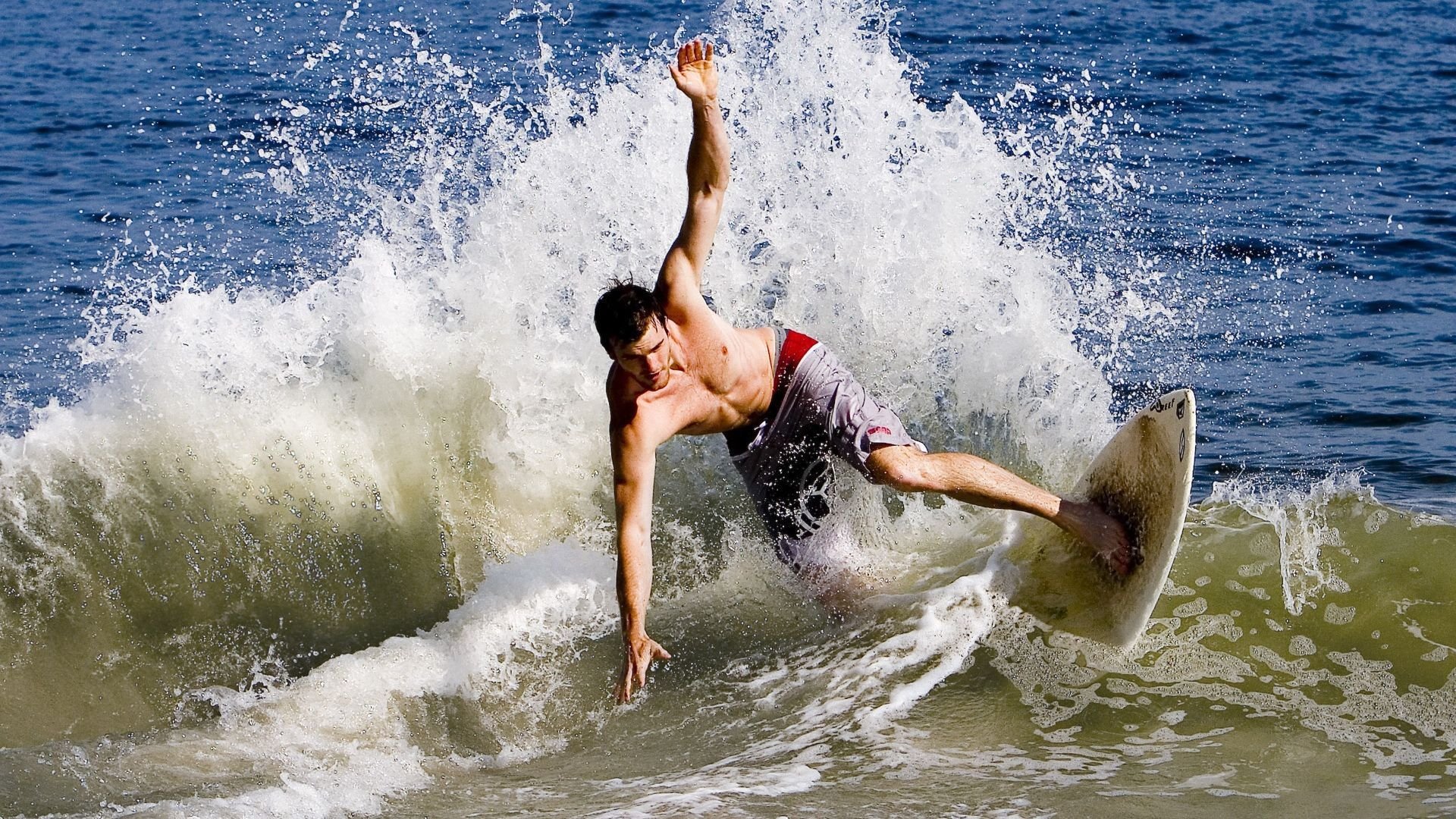 开云在线直播-战术调整，球队如何面对最后冲刺？，最后时刻对无球人犯规